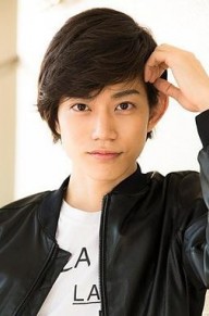 高桥健介