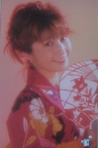 兴梠里美