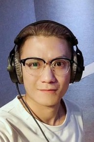 张珈铭