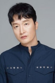 崔秉默